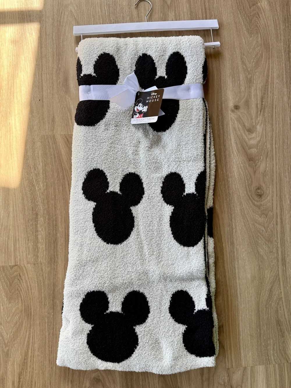Disney Mickey Fuzzy Throw Blanket